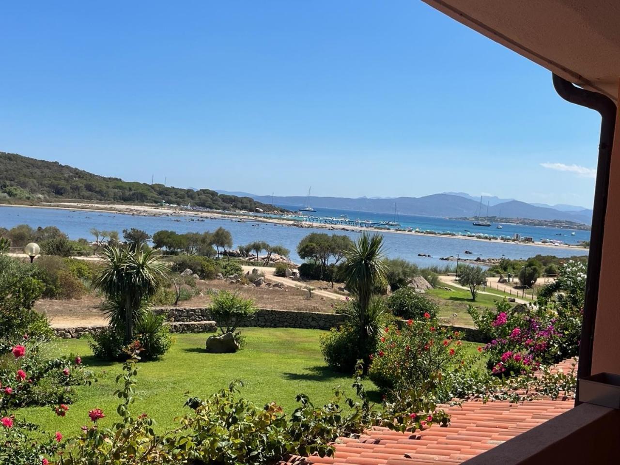 Residence Porto Coda Cavallo Сан-Теодоро Екстер'єр фото