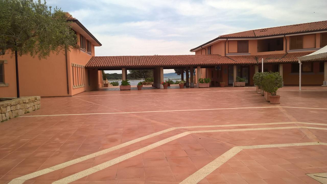 Residence Porto Coda Cavallo Сан-Теодоро Екстер'єр фото