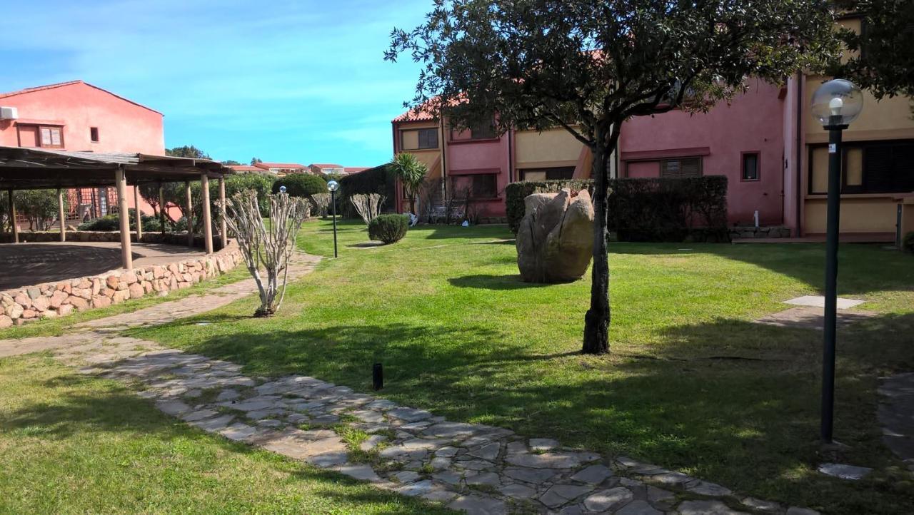 Residence Porto Coda Cavallo Сан-Теодоро Екстер'єр фото