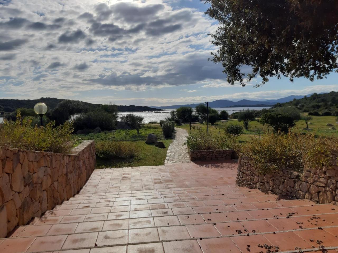 Residence Porto Coda Cavallo Сан-Теодоро Екстер'єр фото